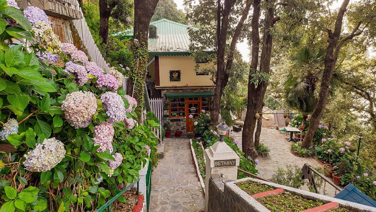 La Villa Bethany ムスーリー エクステリア 写真