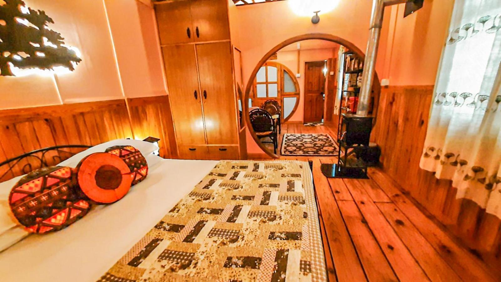 La Villa Bethany ムスーリー エクステリア 写真