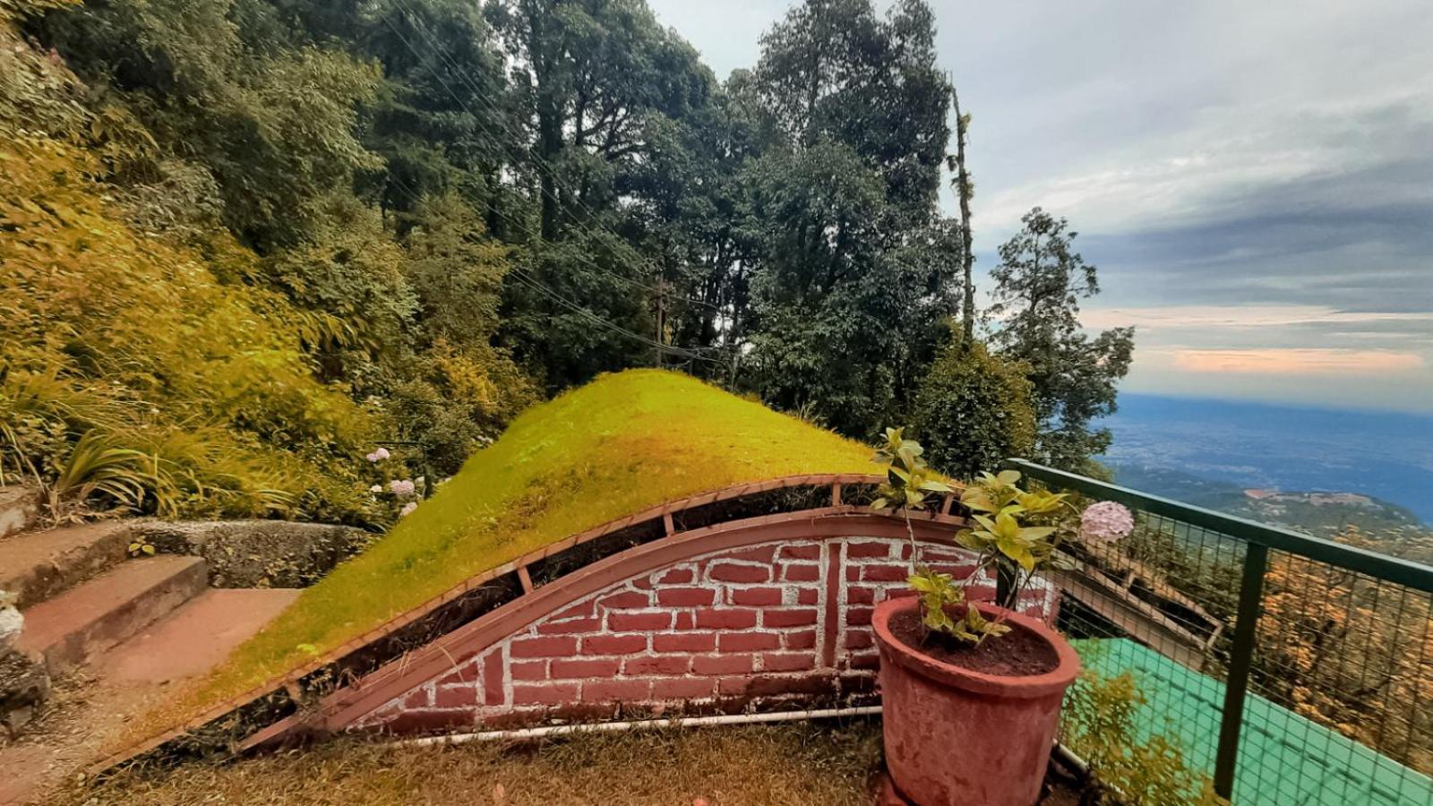 La Villa Bethany ムスーリー エクステリア 写真
